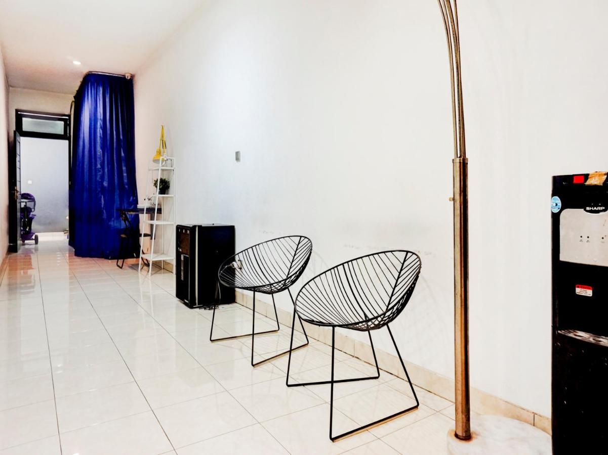 Oyo 90438 Mampang 34 Residence จาการ์ตา ภายนอก รูปภาพ
